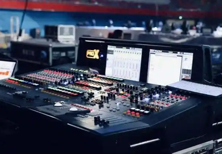 Precautions for installation and maintenance process of stage machinery